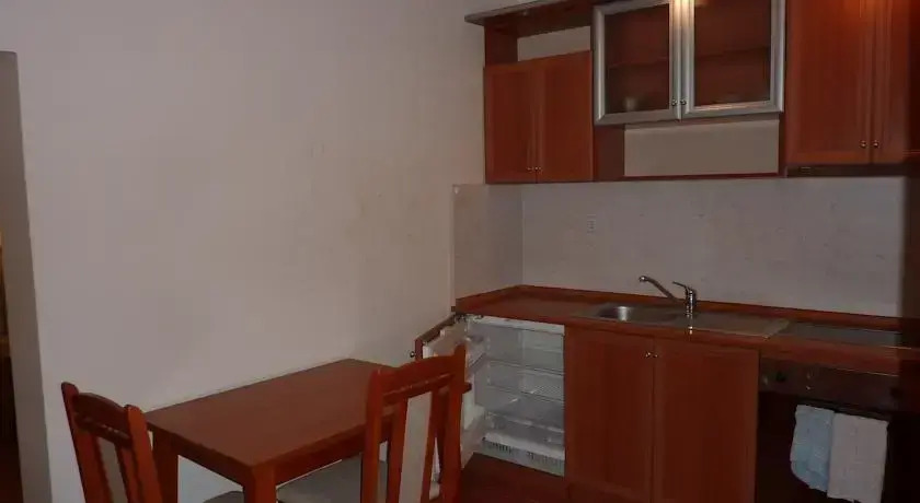 Hostel Arena