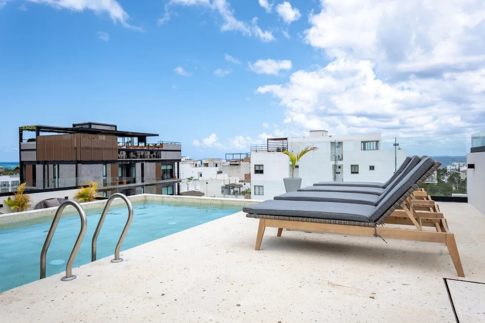 Kumaru 303 1 Bedroom Condo by RedAwning