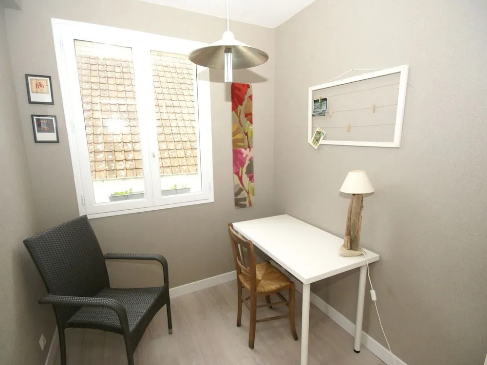 Beautiful, Renovated Cottage With Garden 500 Meters From the Beach