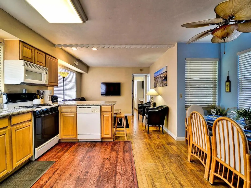 Palm Place 4- Royal Palm 621
