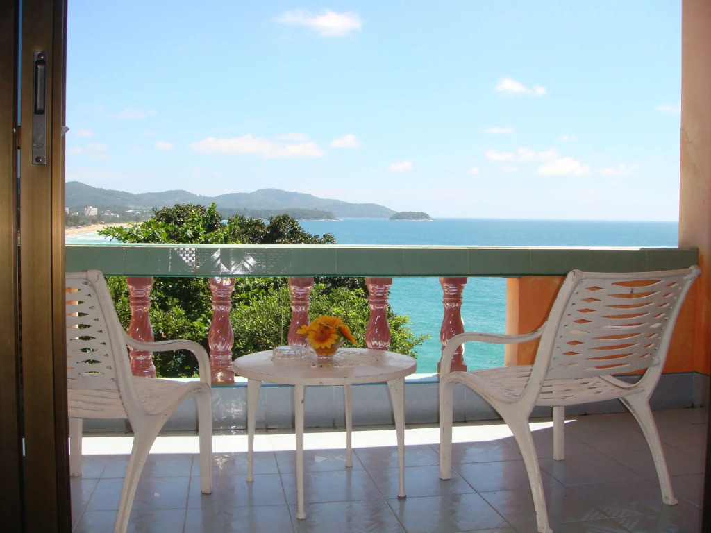 Baan Karon Hill Phuket Resort