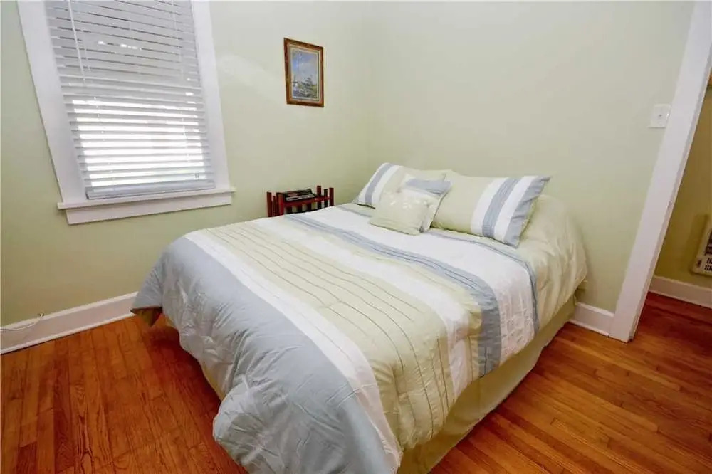 Starfish Cottage - Two Bedroom Home