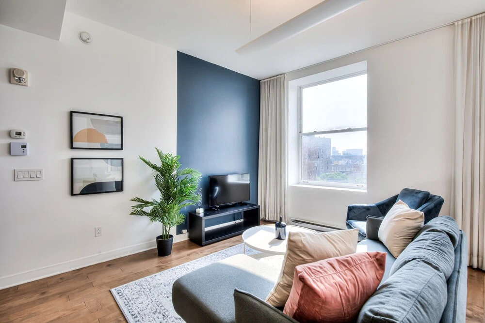 The taliane Superbe Condo 2BDR Montreal