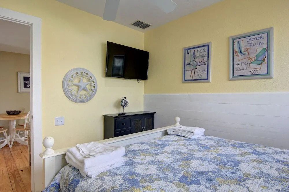 The Friday Life Vw26 5 Bedrooms 4.5 Bathrooms Condo