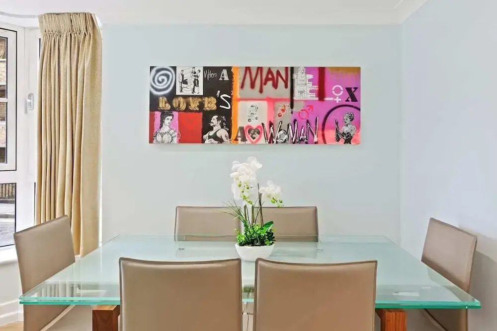 Sophisticated 2 Bed, 2 Bath apt in Angel