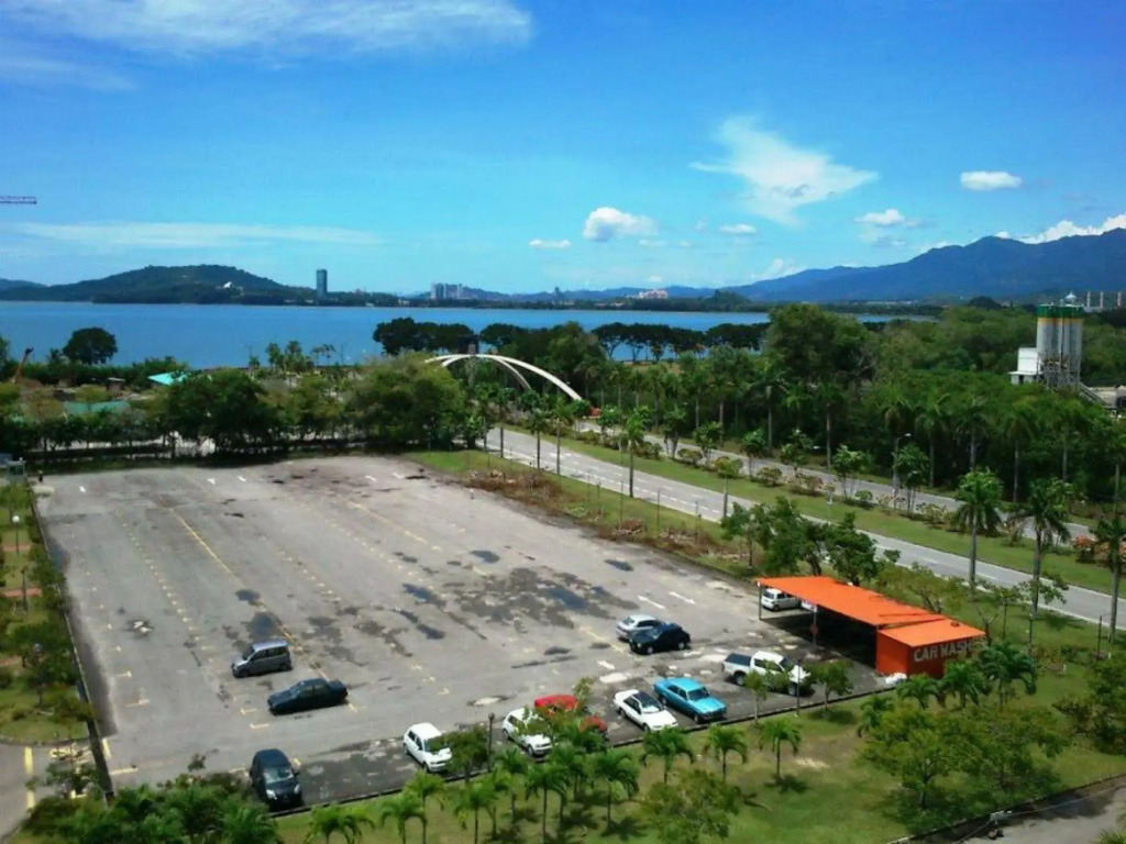 Likas Square - KK Apartment Suite