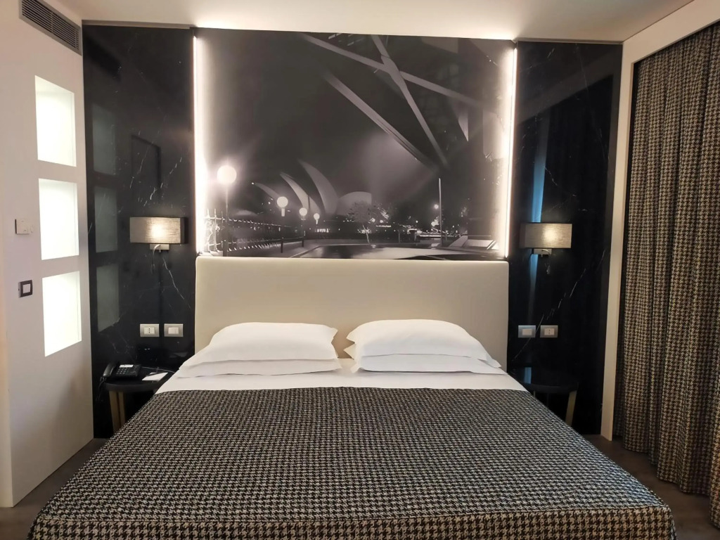The Sydney Hotel
