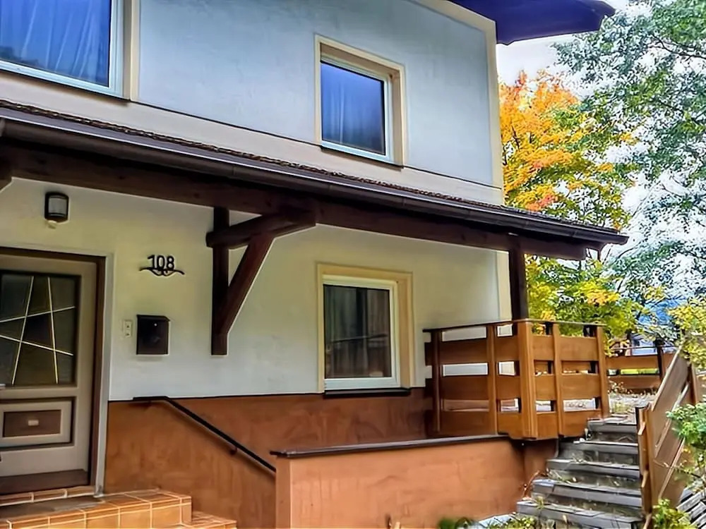 Pleasant Holiday Home in Langenfeld With Balcony