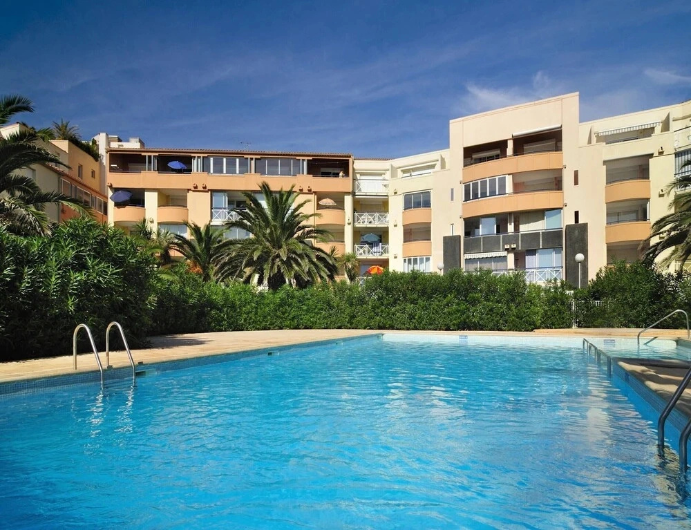Spacious Coastal Stay for 8 in Cap Dagde