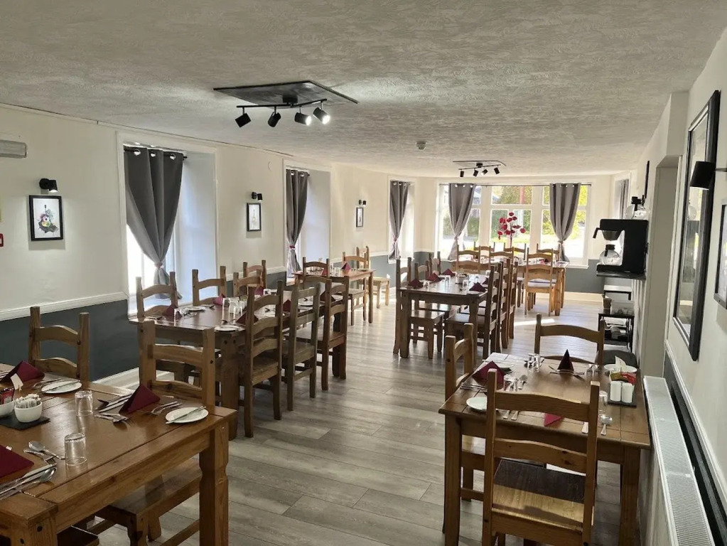 Novar Arms Hotel