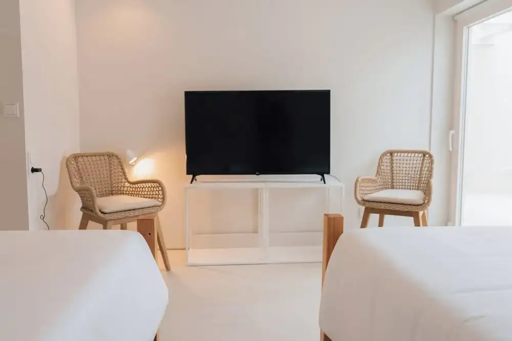 Silveira Bay Lounge Retreat