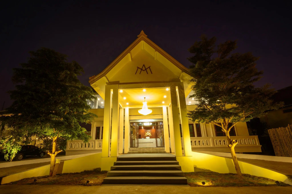 Amanda Hotel
