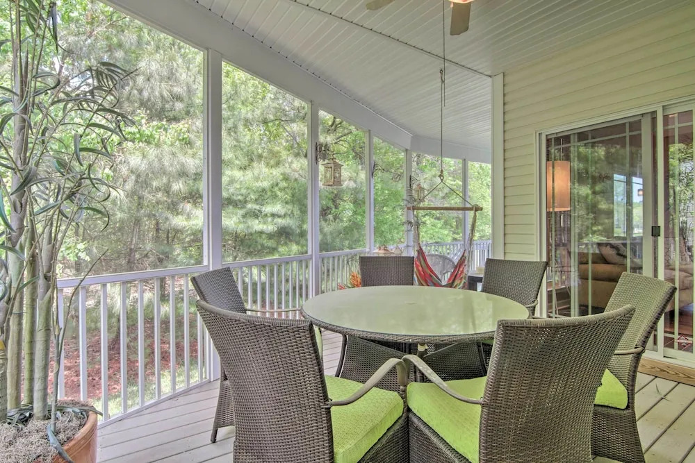 Golf & Beach Home w/ Bikes in Selbyville!