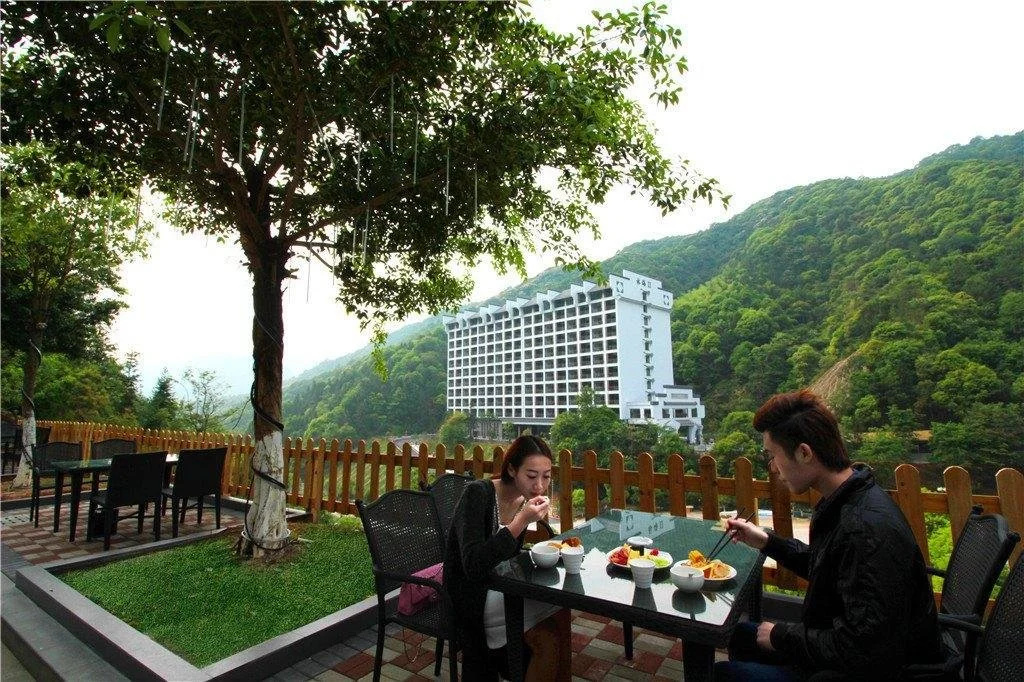 Xinfeng Utop Spring Primeval Forest Resorts