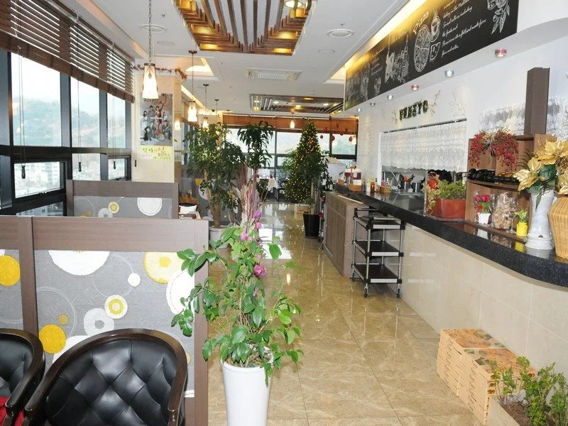Sinyoung Well City Hotel