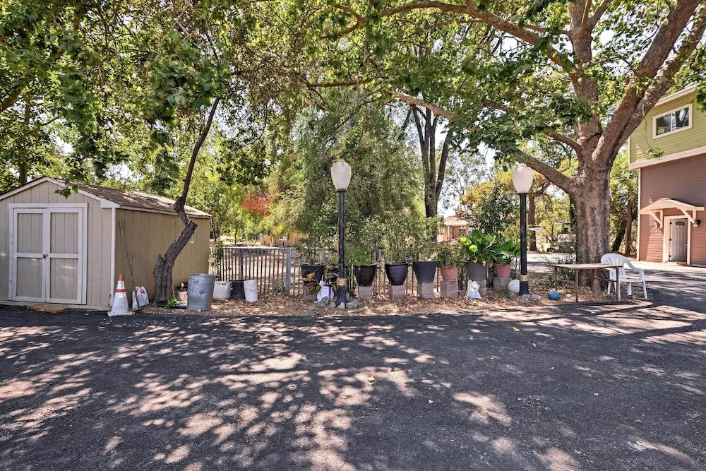 7 Mi to Dtwn Gilroy: Spacious Home on 20 Acres!