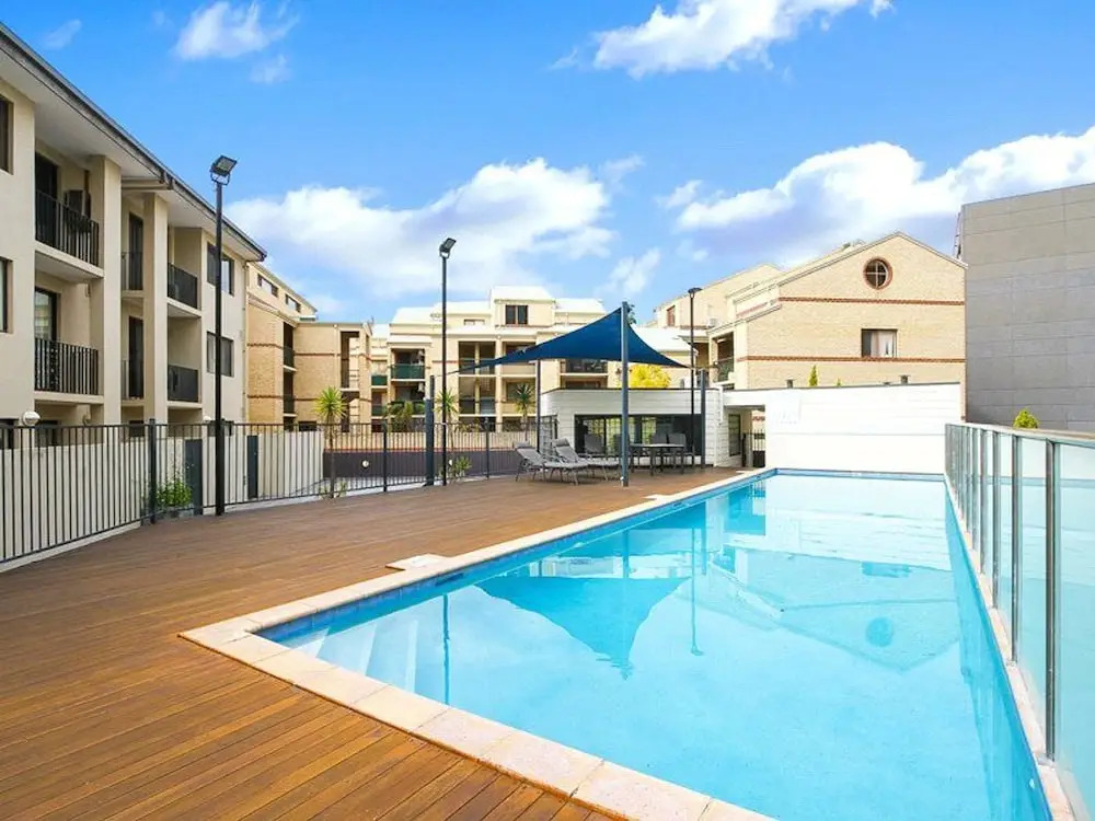 2bdr East Perth Getaway