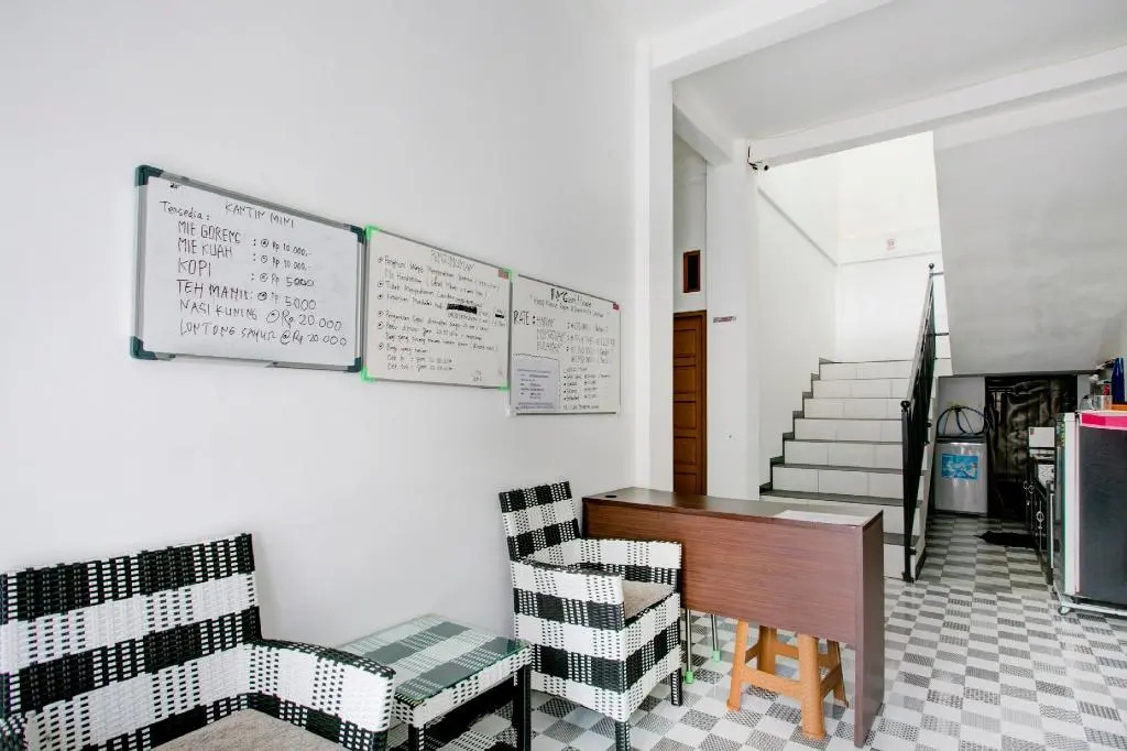 OYO 3748 Rn Syariah Guest House