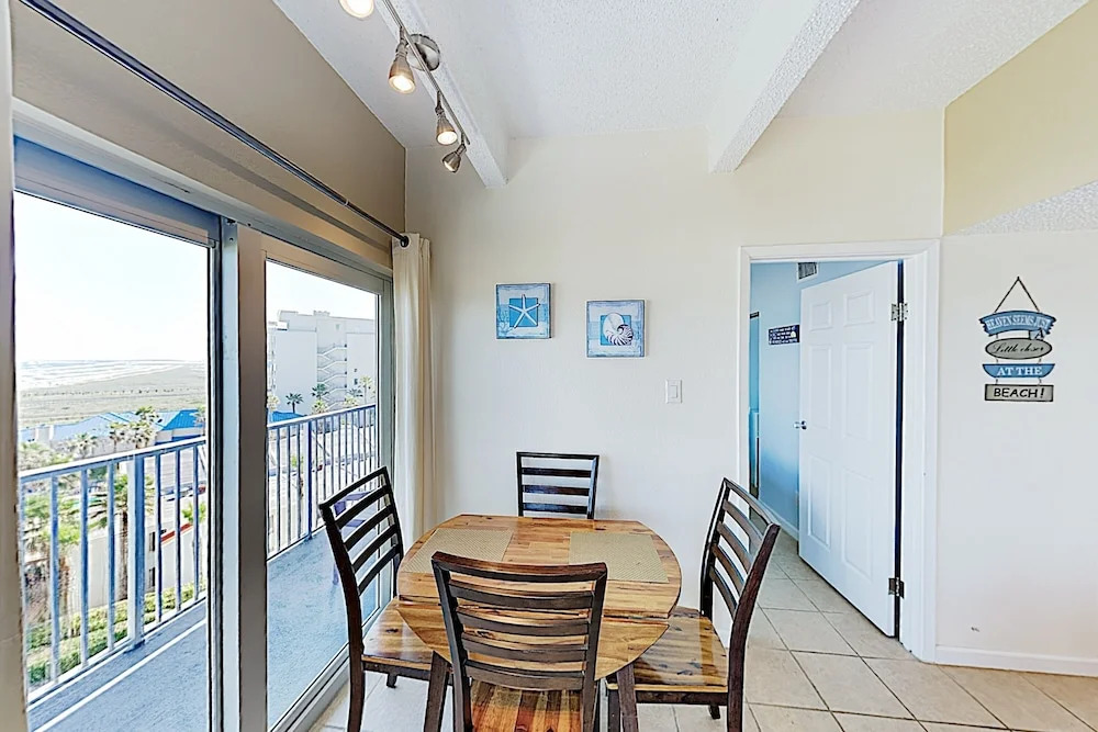 Sparkling Gulf-front W/ Pool & Hot Tub 2 Bedroom Condo