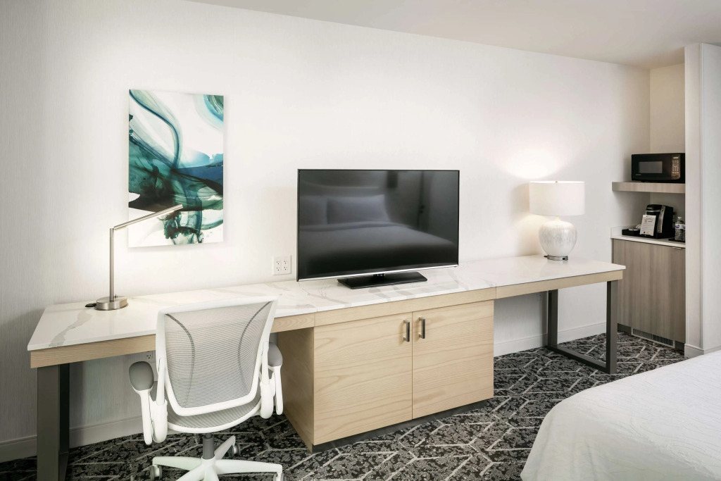 Hilton Garden Inn Seattle Bellevue Downtown, WA