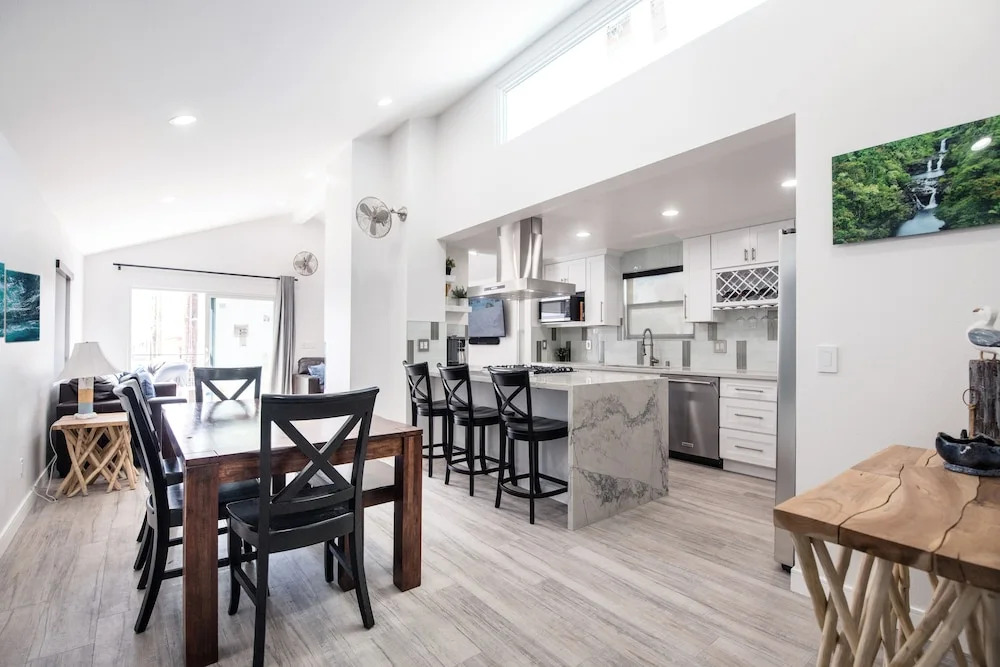 36th St (68238)