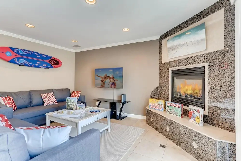 Amazing Family Friendly Newport Beach Home - 1 Block To Ocean (C2)