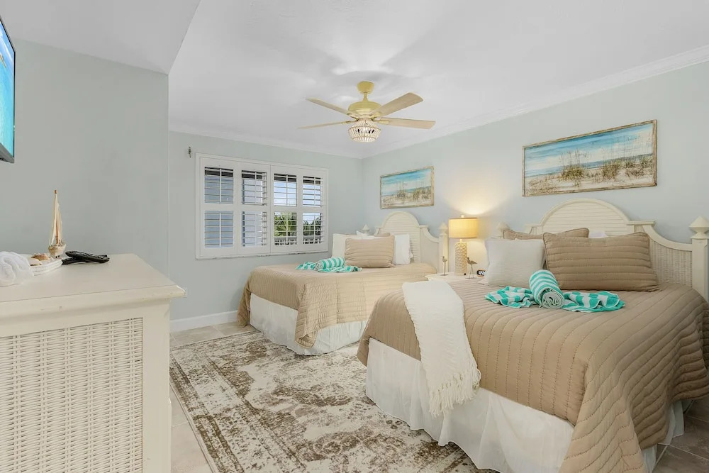 Beach Villas # 505 - Bogo24 2 Bedroom Condo by RedAwning