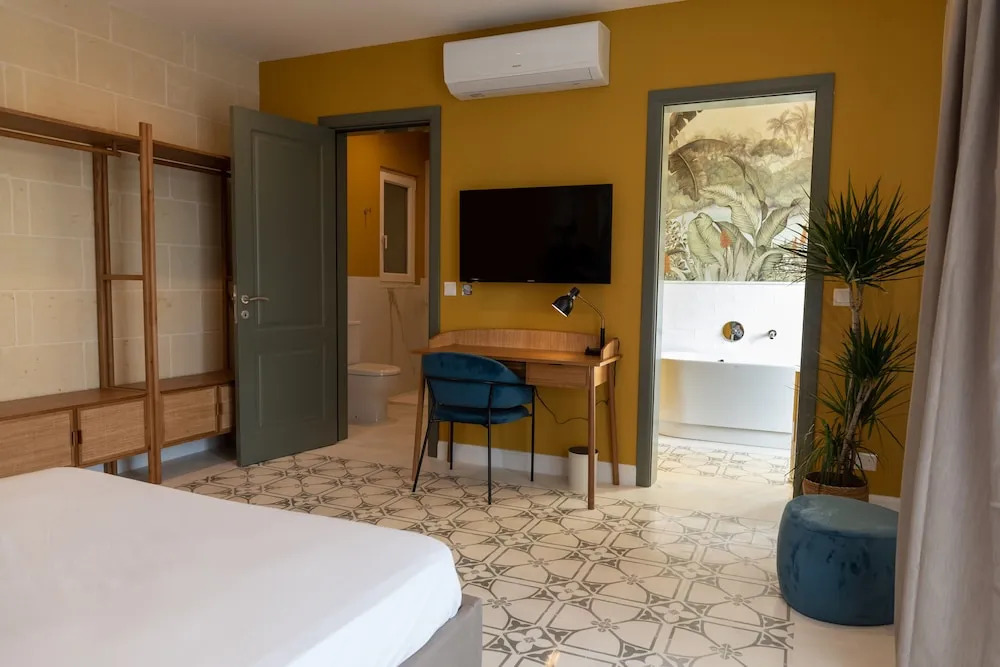 The Carob Tree B&B