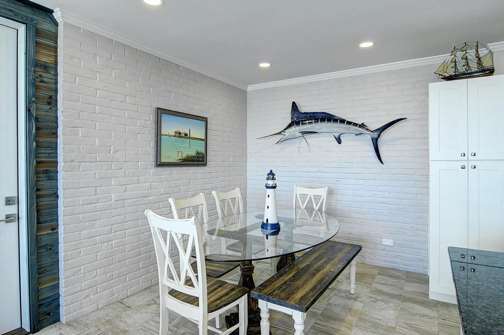 Channelview 107 in Port Aransas