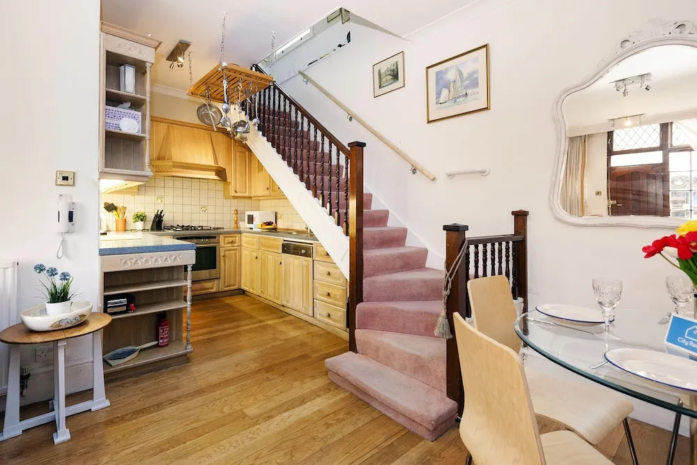 The Kensington Radley Mews - SP1