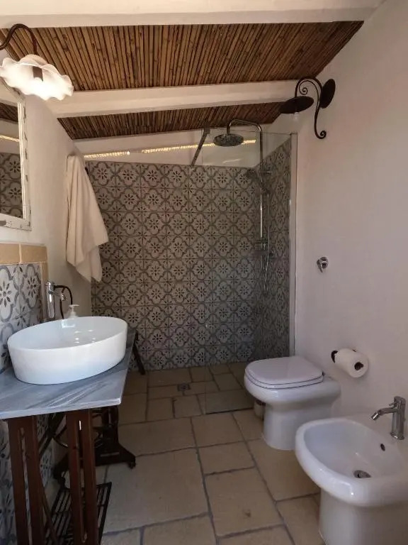 Tia Maria Country Inn
