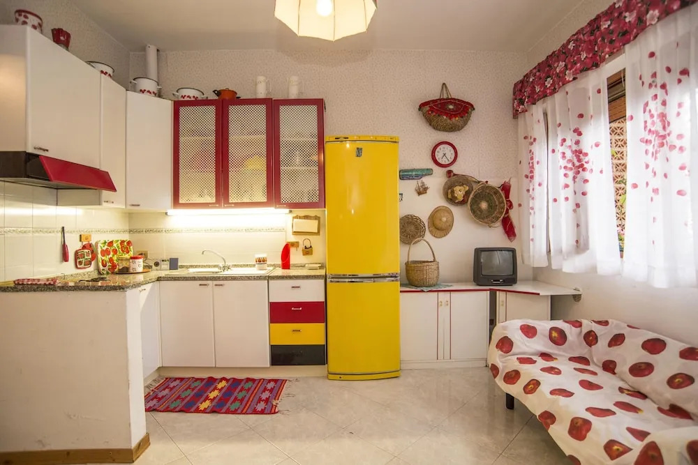 House With one Bedroom in Caronia, With Wonderful sea View, Shared Pool, Enclosed Garden