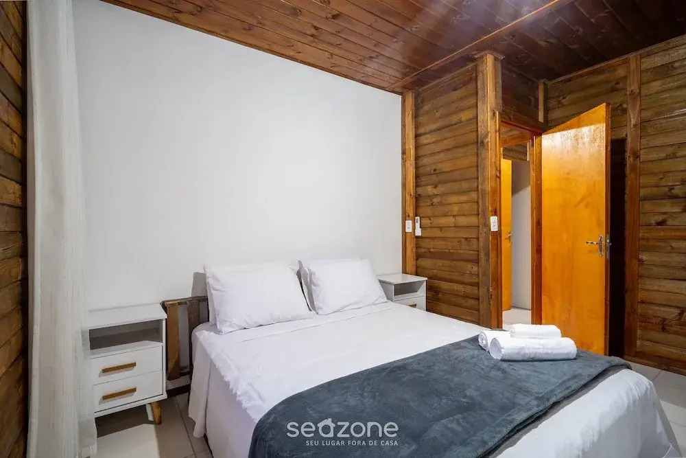 Wooden Retreat Near Lagoa da Conceicao Knu0170