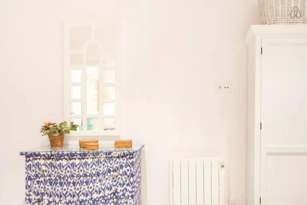 Explore a Walkable Neighborhood around a Comfy Apartment