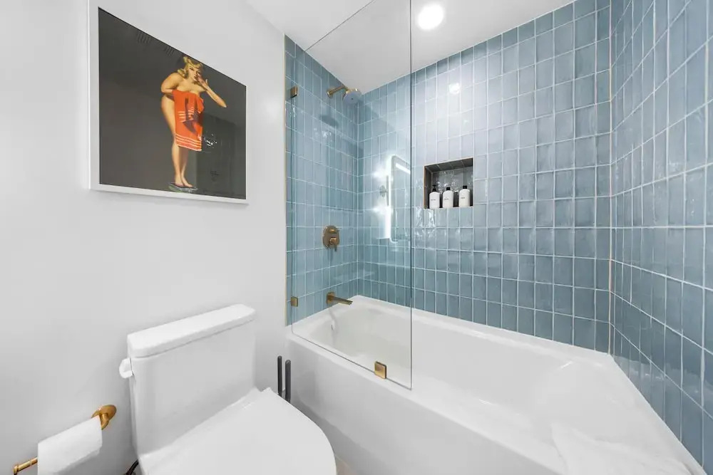 Elegant DTW Living 1BR with City Views