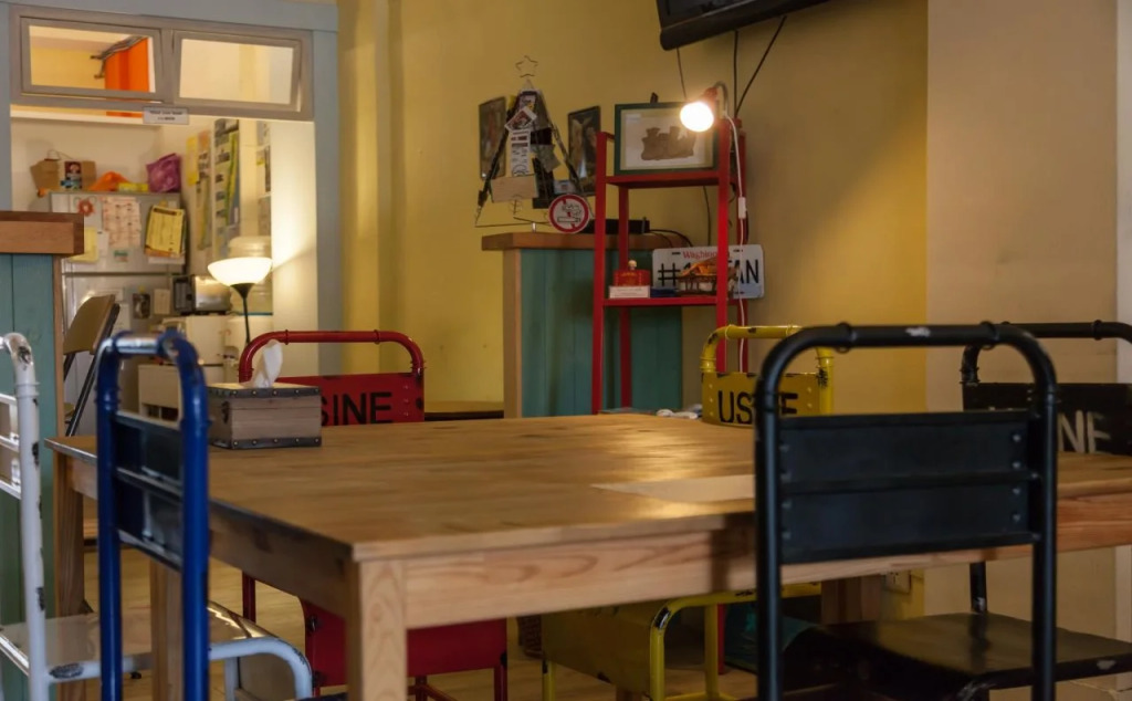 Sleeping Boot Hostel