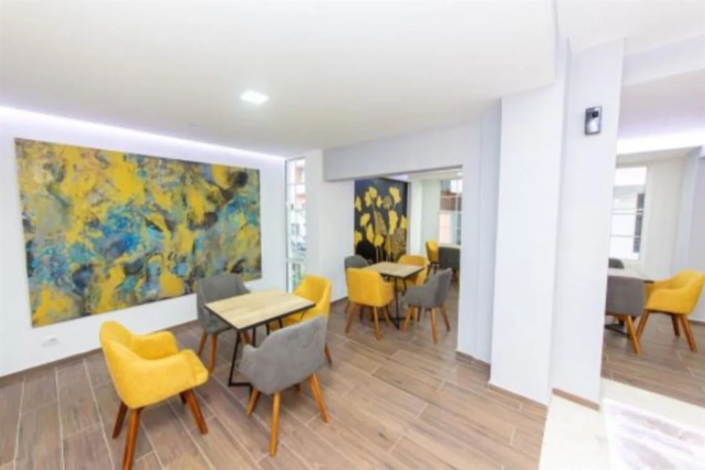 Esal Hotel