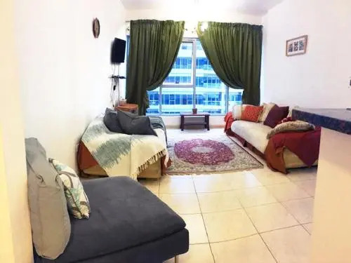 The Dubai Holiday Home, spacious 2 Bedroom Apartment, podium landscape view