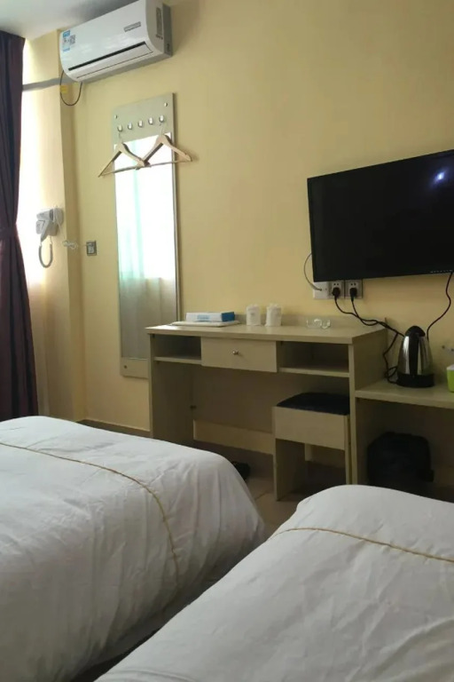 Shenzhen Jingnan Hotel (East Station Buji Subway Station)