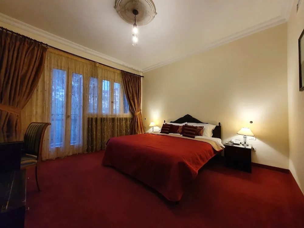 Quartier Suisse Hotel