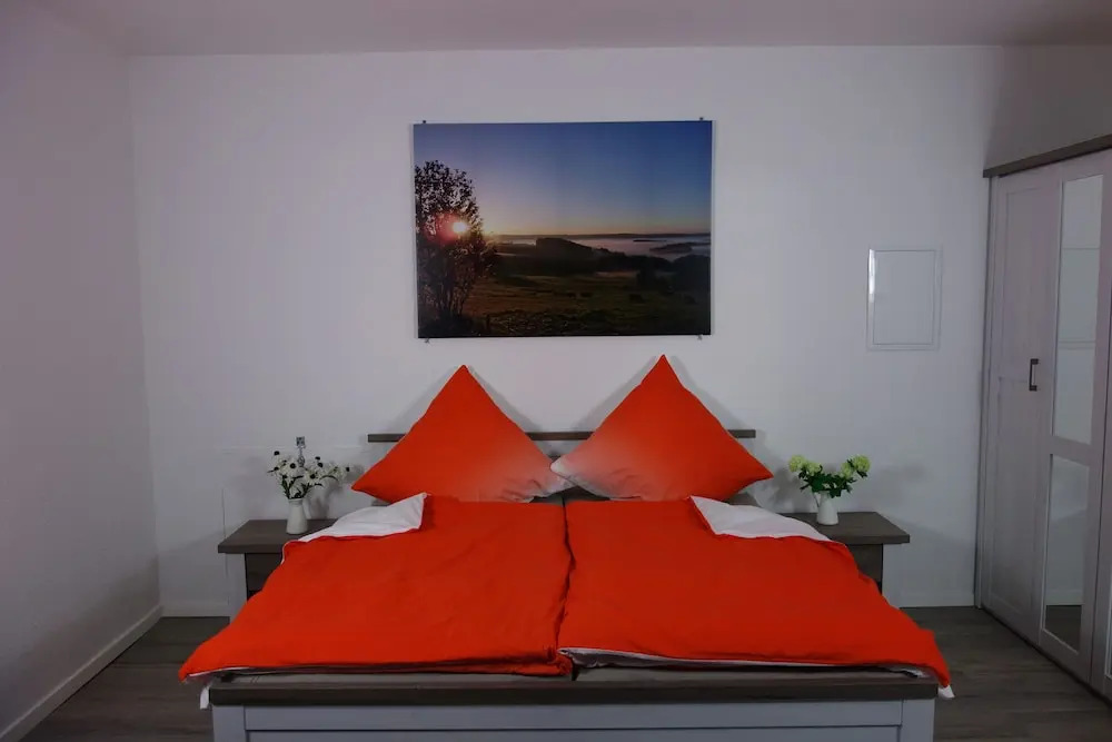 Race & Rest Apartments