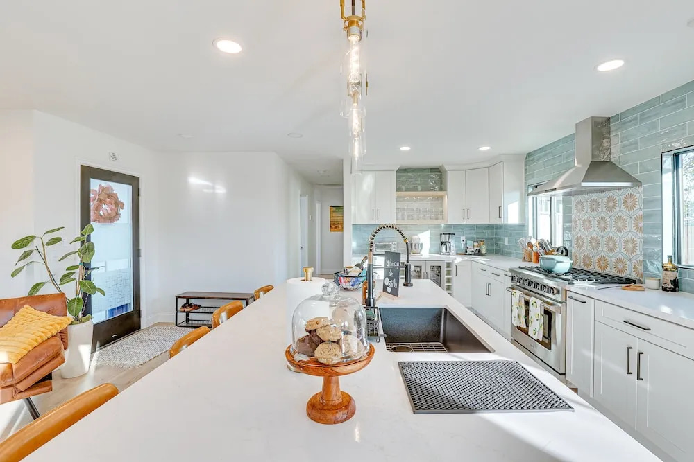 South Oceanside Gem w/ Pool & Spa - 2 Mi to Beach!