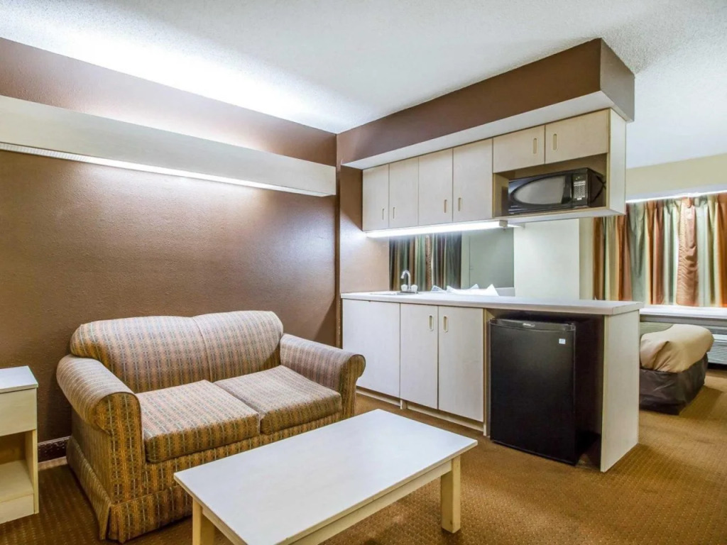 Motel 6-Mobile, AL