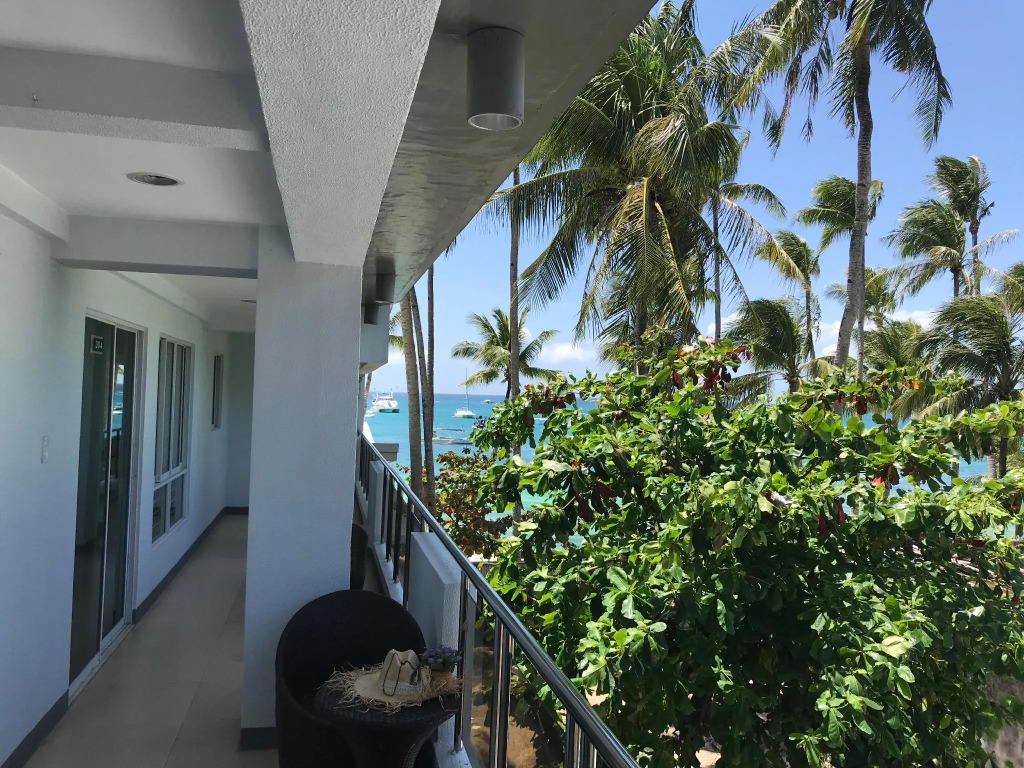 Grand Blue Beach Hotel