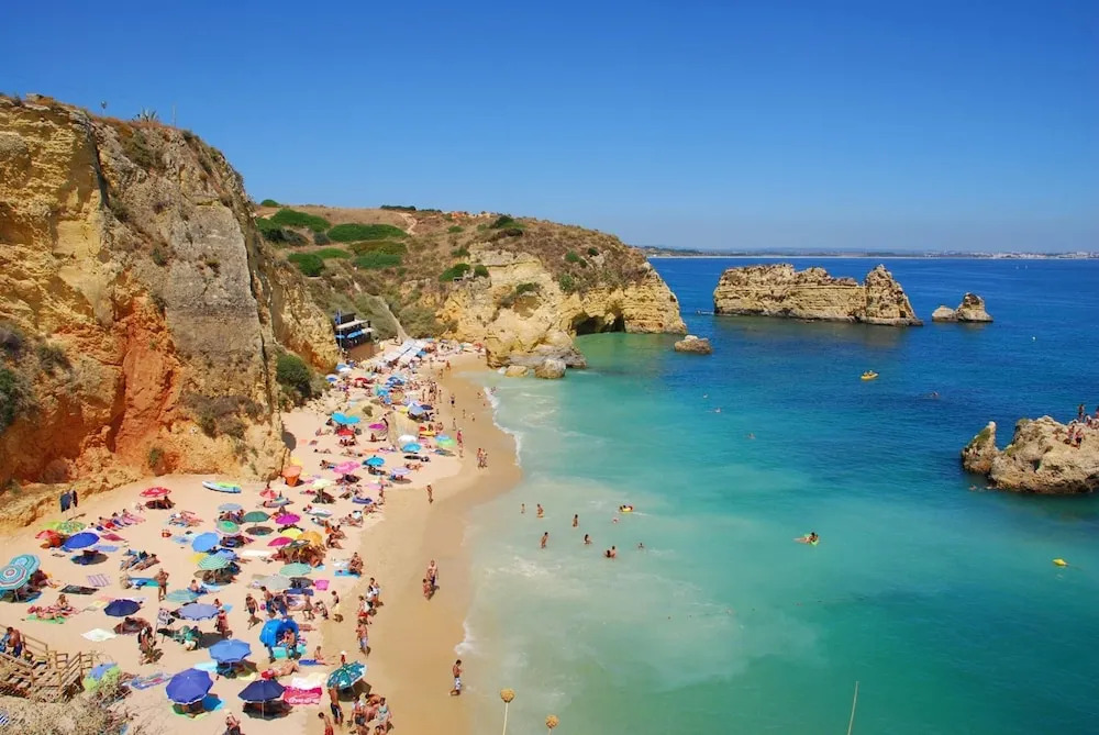 Apartment with 2 Bedrooms in Albufeira, with Wonderful City View, Terrace And Wifi - 2 Km From the Beach