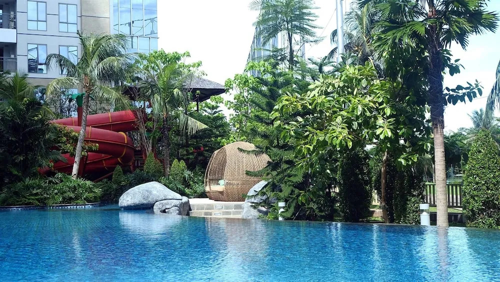 Elegant The Mansion Apartment near Kemayoran
