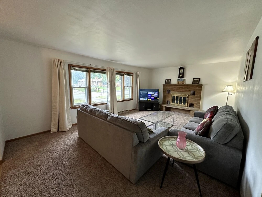 Rama's Abode - Family-friendly Retreat 3 Bedroom Home