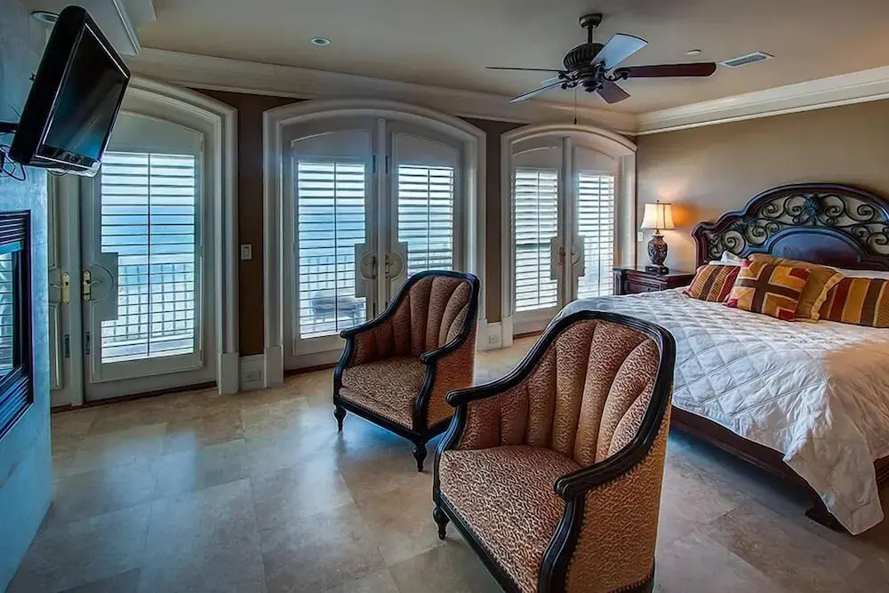 Capitano 7 Bedroom Holiday Home by Five Star Properties