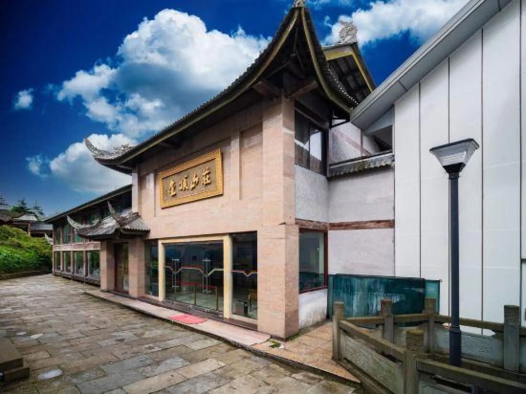 Jinding Villa