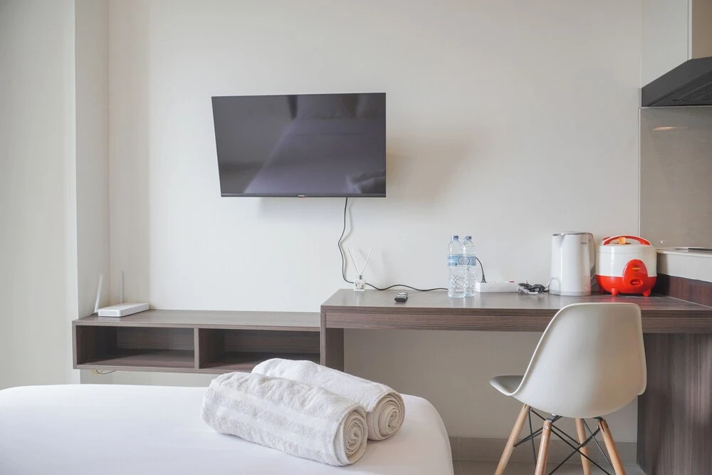 Brand New And Comfort Studio At Vasaka Solterra Apartment